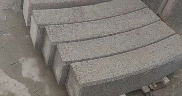 银川芝麻白弧形路牙石