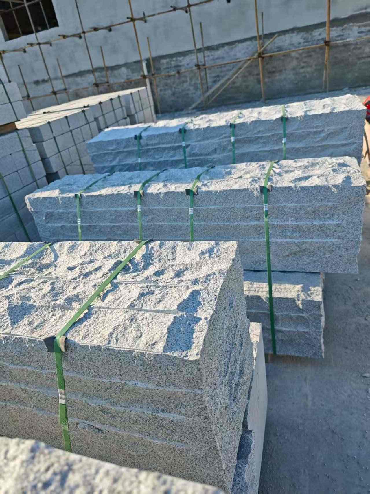 银川芝麻白自然面整石 坐凳